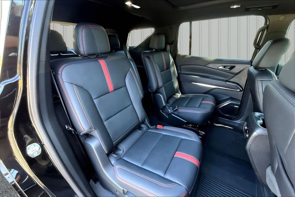 2025 Chevrolet Traverse RS