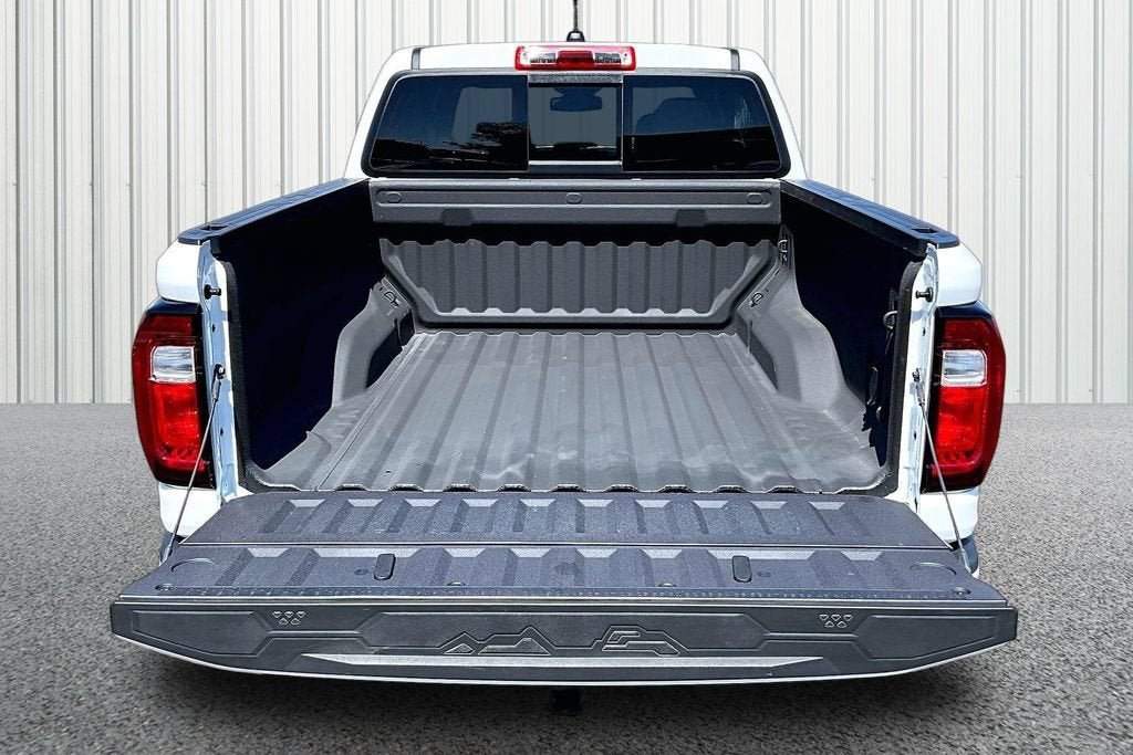 2025 GMC Canyon AT4 - Photo 25