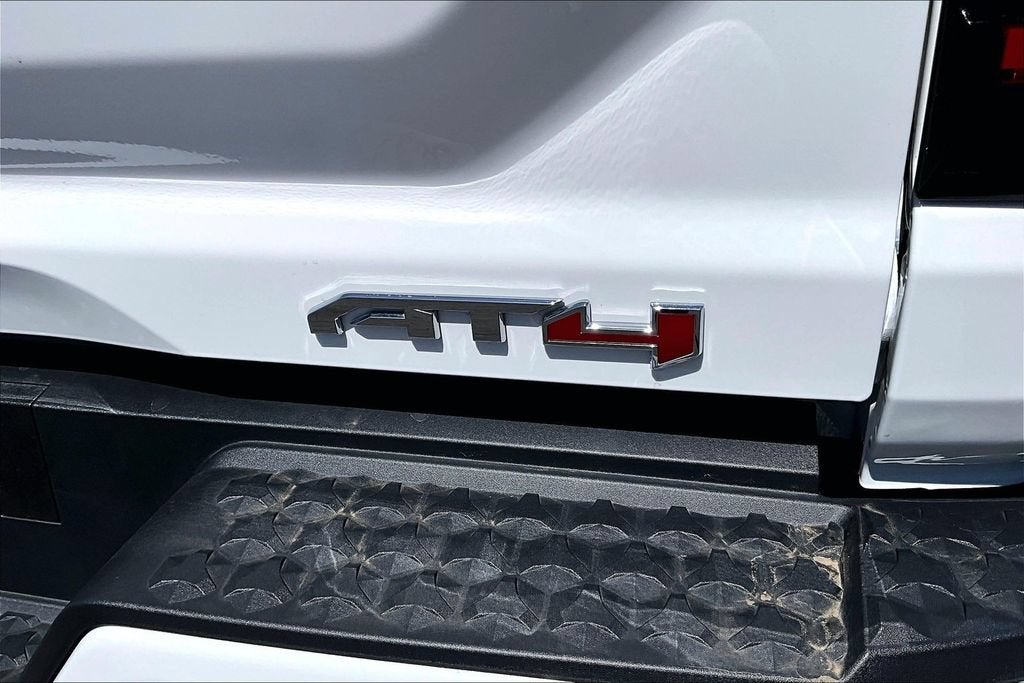 2025 GMC Canyon AT4