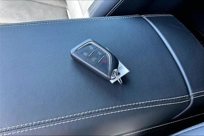 2026 Cadillac VISTIQ Luxury