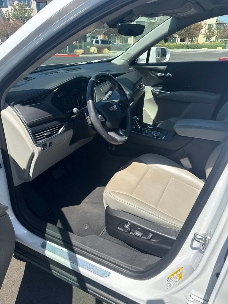 2019 Cadillac XT4 FWD Premium Luxury