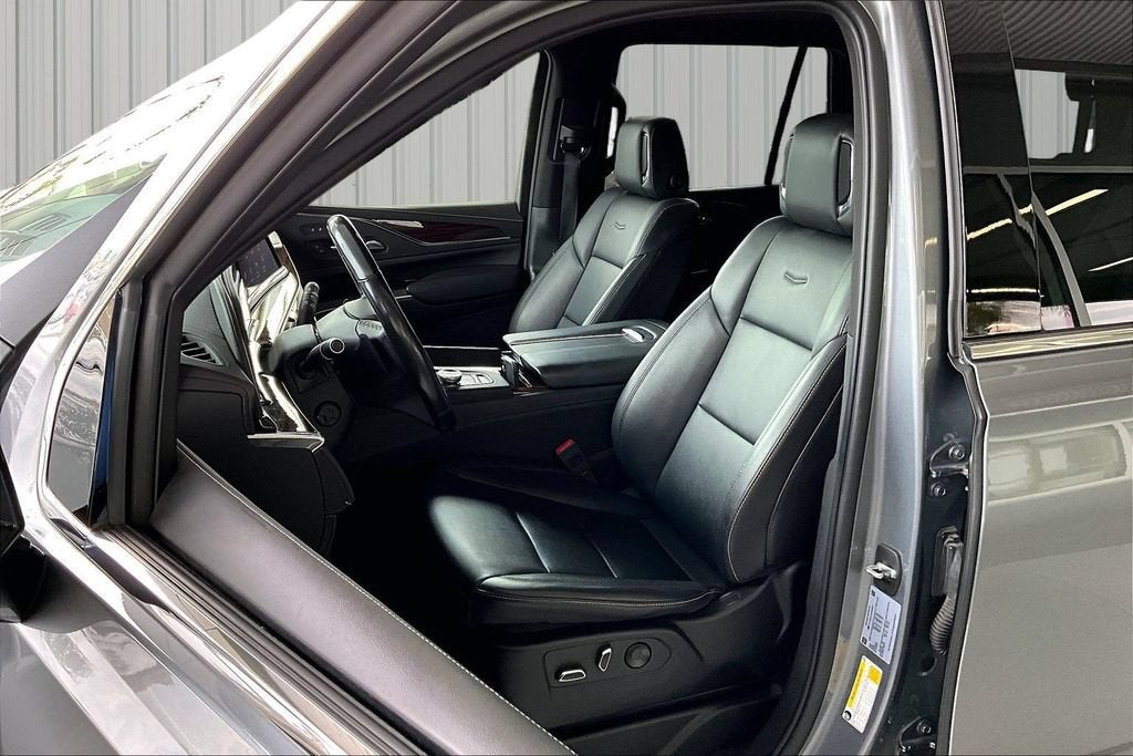 2022 Cadillac Escalade Luxury