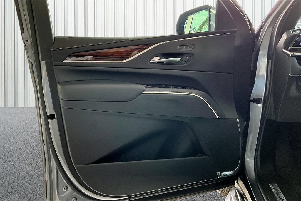 2022 Cadillac Escalade Luxury