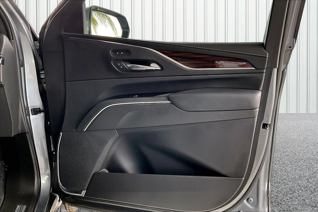 2022 Cadillac Escalade Luxury