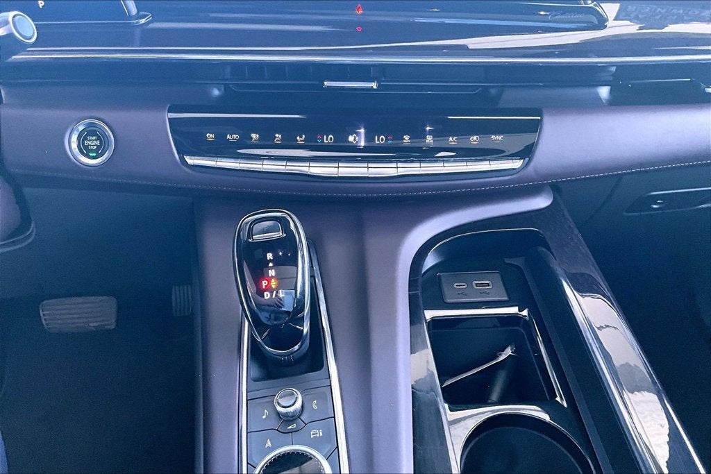 2023 Cadillac Escalade 4WD Sport Platinum