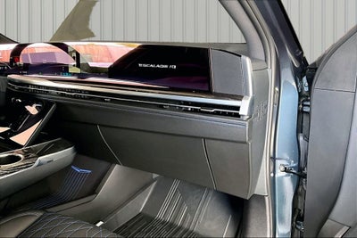 2026 Cadillac ESCALADE IQ Sport