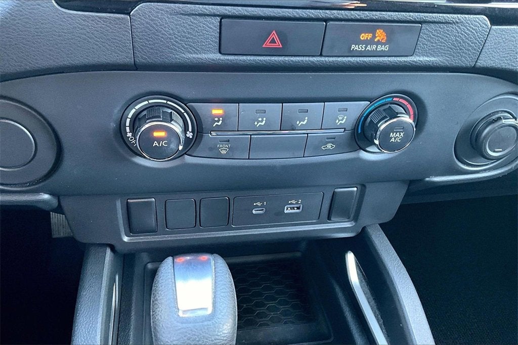 2022 Nissan Frontier SV