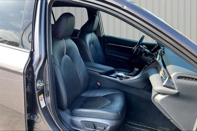 2019 Toyota Camry XSE