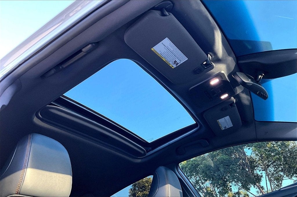 2021 Toyota Avalon Hybrid XSE