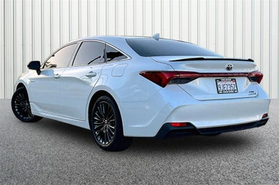 2021 Toyota Avalon Hybrid XSE