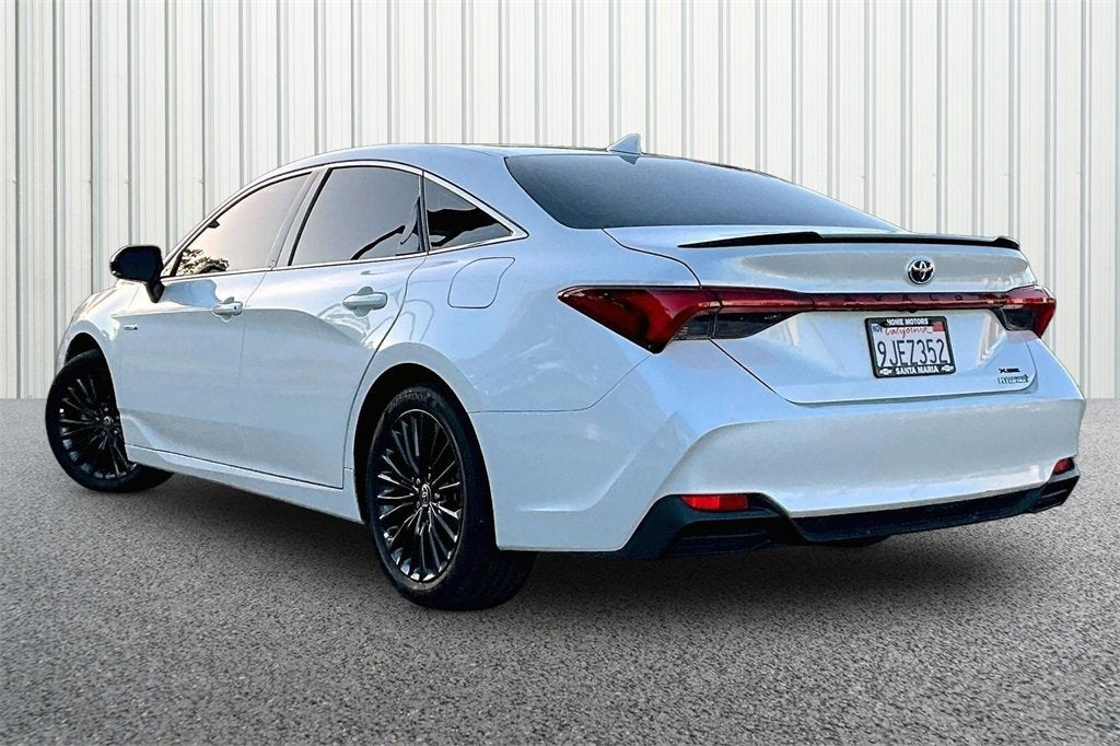 2021 Toyota Avalon Hybrid XSE