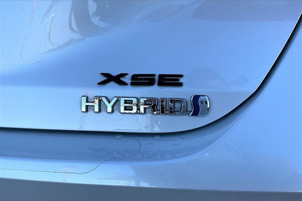 2021 Toyota Avalon Hybrid XSE
