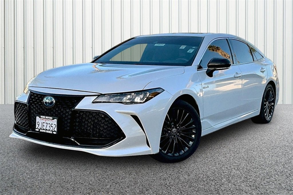 2021 Toyota Avalon Hybrid XSE
