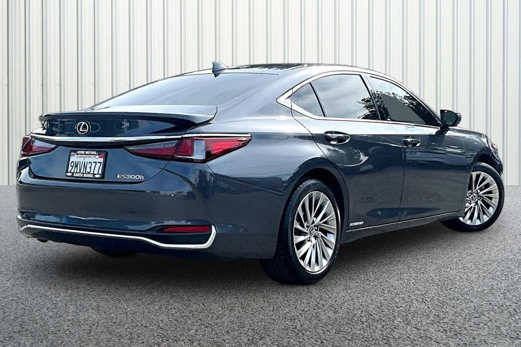 2022 Lexus ES ES 300h Luxury