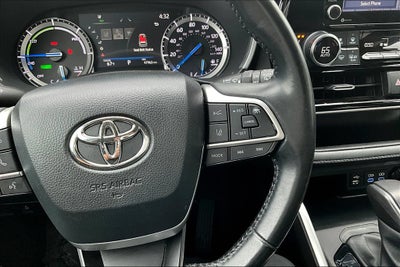 2022 Toyota Highlander Hybrid XLE