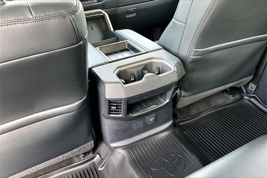 2022 Toyota Tundra 2WD SR5