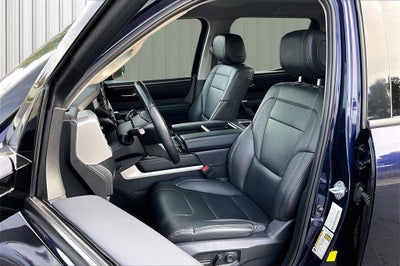 2022 Toyota Tundra 2WD SR5