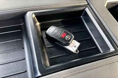 2022 Toyota Tundra 2WD SR5