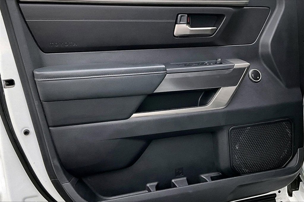 2022 Toyota Tundra 4WD SR5