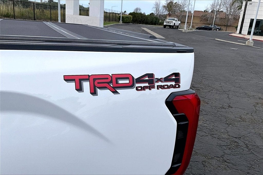 2022 Toyota Tundra 4WD SR5