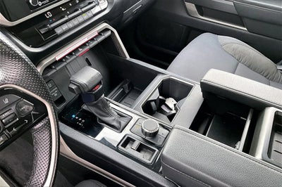 2022 Toyota Tundra 4WD SR5