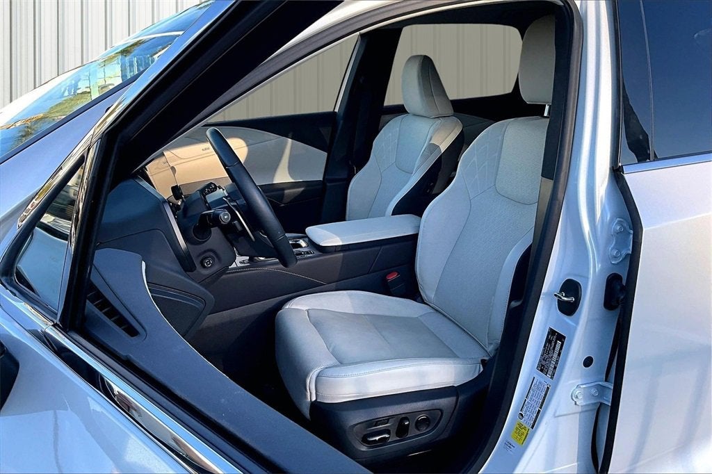 2024 Lexus RX RX 450h+ Luxury