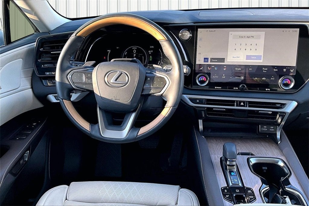 2024 Lexus RX RX 450h+ Luxury