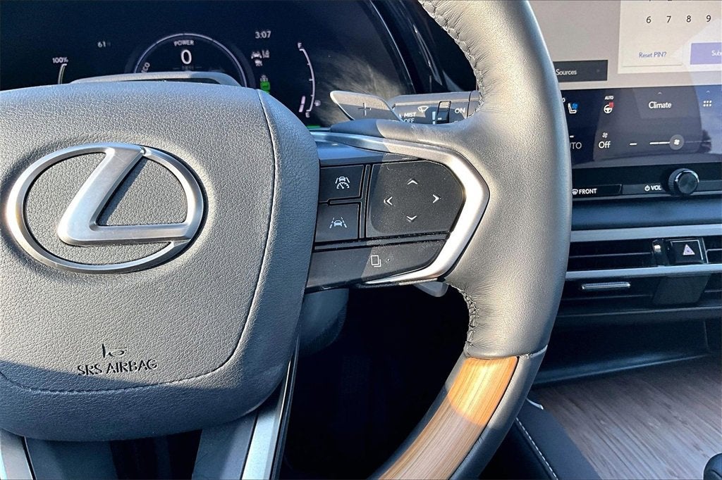 2024 Lexus RX RX 450h+ Luxury