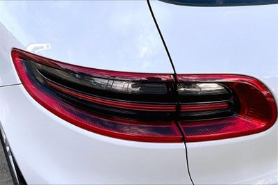 2018 Porsche Macan 4DR SUV AWD