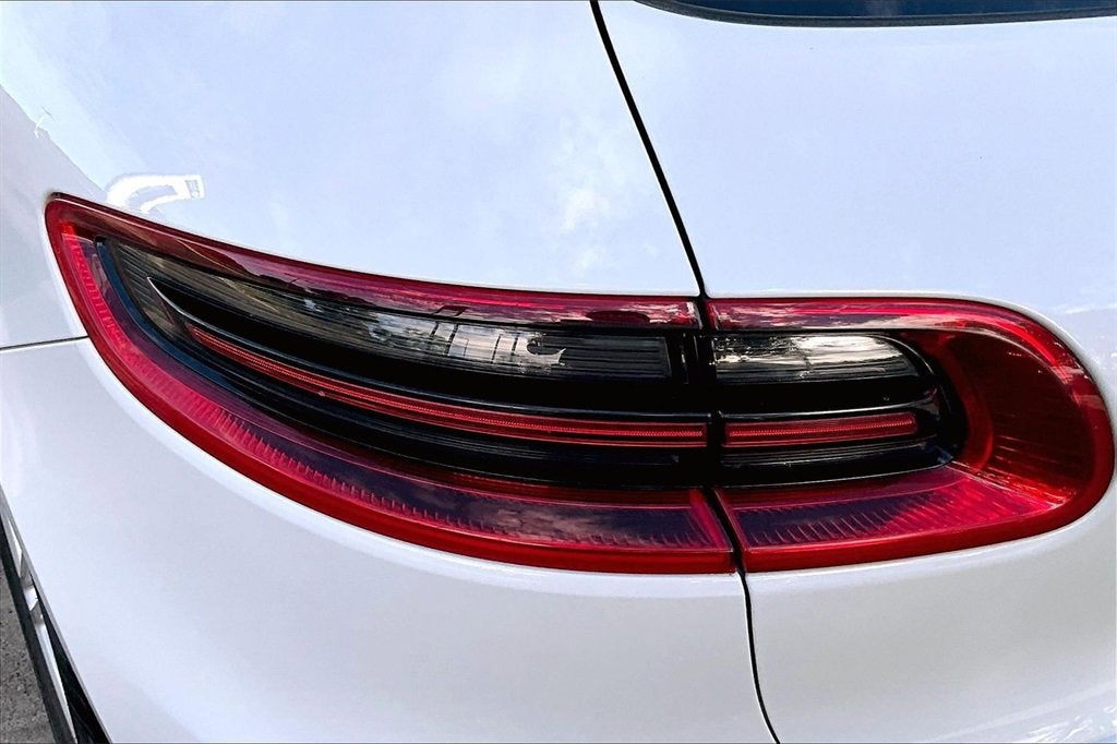 2018 Porsche Macan 4DR SUV AWD