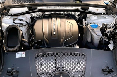 2018 Porsche Macan 4DR SUV AWD