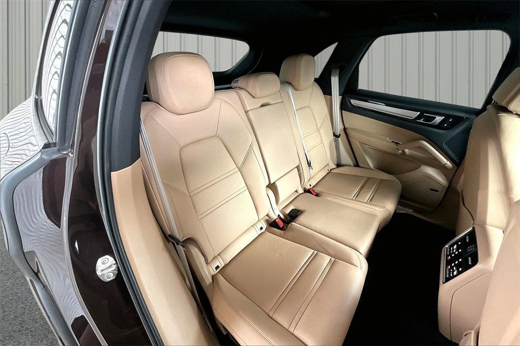 2023 Porsche Cayenne S