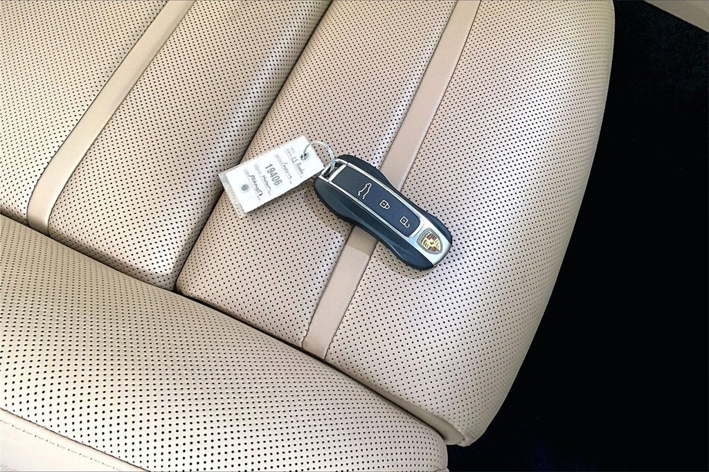 2023 Porsche Cayenne S